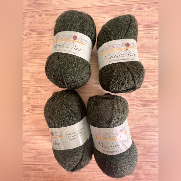 NOS PatternWorks Meredith Bay Yarn Lot of Four (4) Skeins Color#7000 (10) - Picture 1 of 4